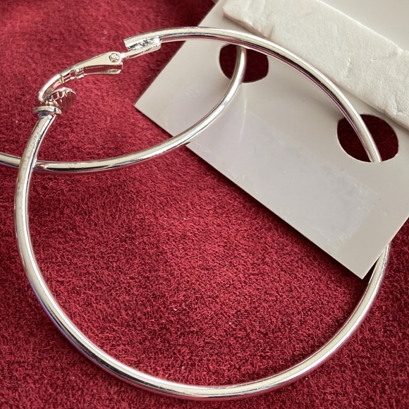 NEW ETIENNE AIGNER Large Hoop Clip Earrings Silver Tone - Picture 5 of 7